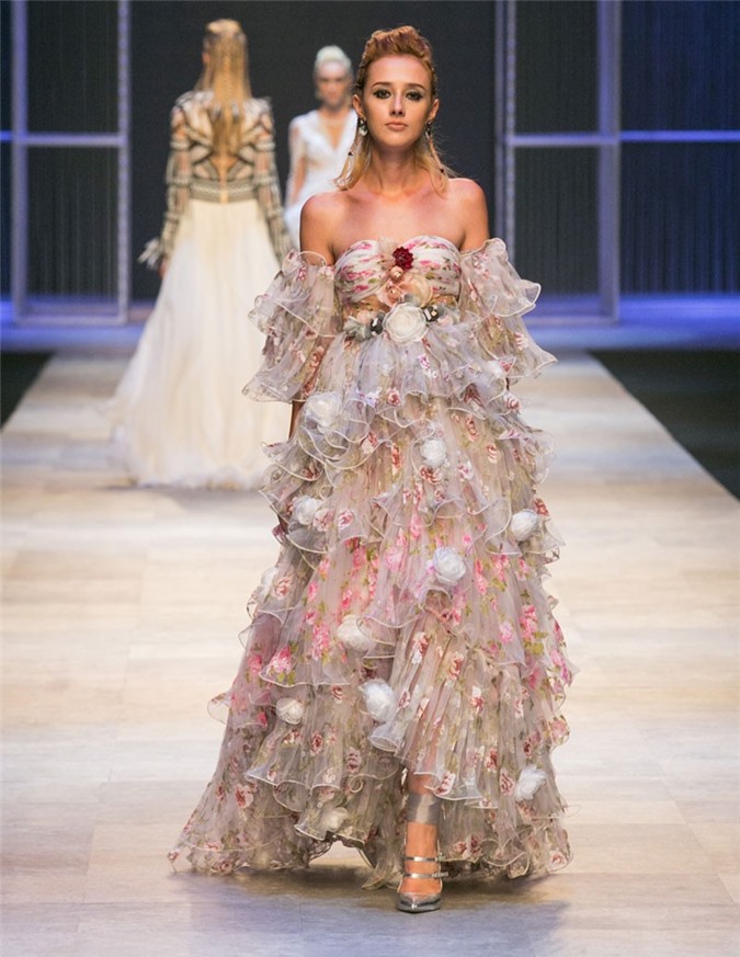 Mãn nhãn với bộ sưu tập của NTK Công Trí trong đêm mở màn VIFW