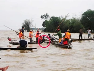 Tìm thấy thi thể nữ sinh xấu số mất tích khi vượt lũ đến trường