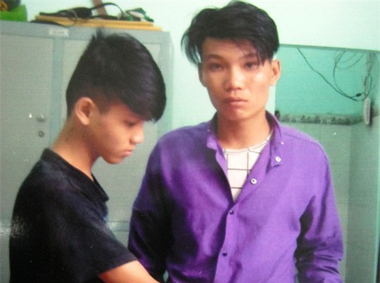 Cô gái truy đuổi 2 tên cướp như phim hành động trên phố