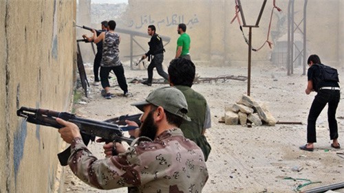 Phiến quân Syria mở con đường máu để phá vòng vây ở Aleppo