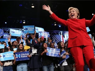 Bà Clinton bị tố là nhân vật chủ chốt trong sự tan rã của Libya