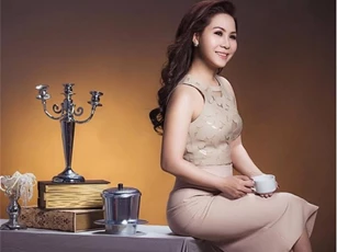 Ngắm vẻ duyên dáng, quyến rũ của nữ hoàng doanh nhân Kim Chi