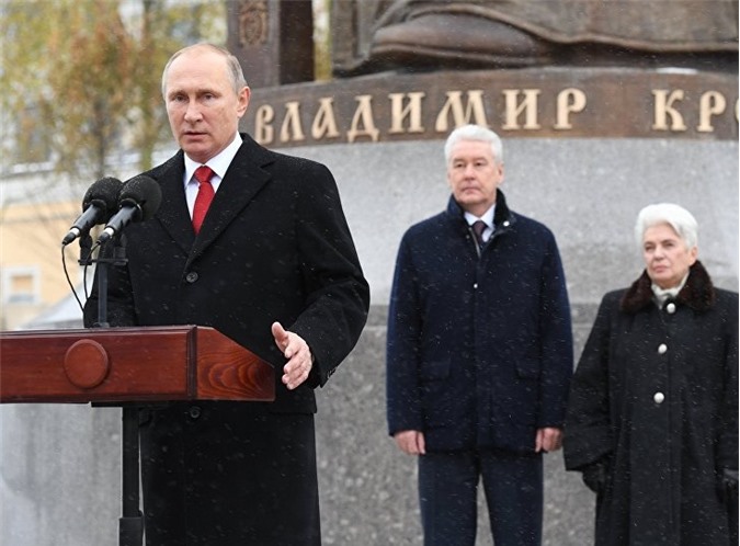 Tổng thống Putin nhấn mạnh Nga cần dựa vào truyền thống dân tộc