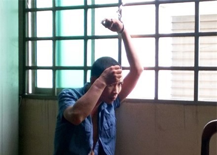 Phẫn nộ nam thanh niên cướp tập vé số của cụ già 78 tuổi