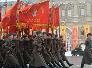 Cách mạng tháng 10 Nga: Moscow kỷ niệm 75 năm lễ duyệt binh