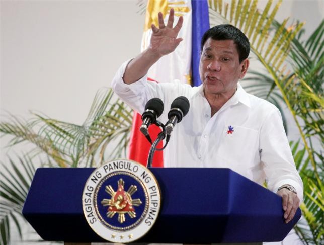 Philippines: Duterte ra lệnh hủy thỏa thuận mua súng Mỹ