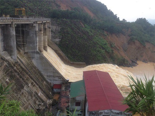 Sáng nay (7/11), nhà máy thủy điện Hố Hô xả lũ 