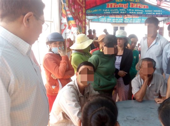 Ăn cháo cóc, 3 mẹ con ngộ độc, tử vong