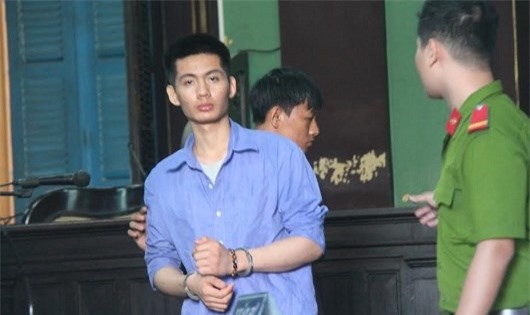 Bênh bạn gái mới, nam thanh niên gây thảm án 