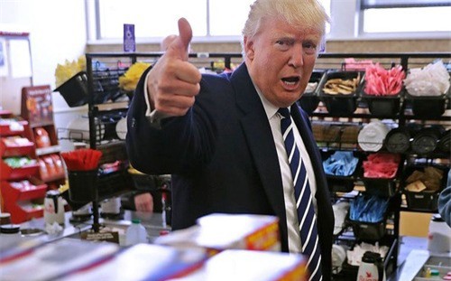 Đồng USD sẽ thảm hại khi ông Trump thẳng cử Tổng thống