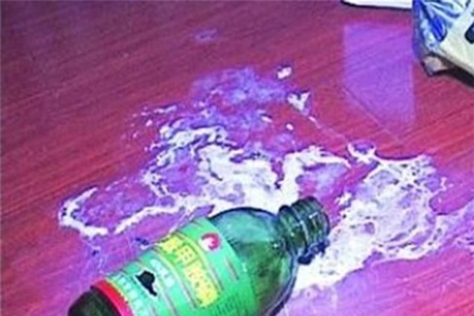 Mẹ cùng hai con chết thảm do uống thuốc diệt cỏ