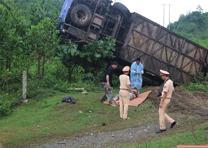 Tai nạn lật xe khách ở Quảng Nam: Tình tiết mới nhất