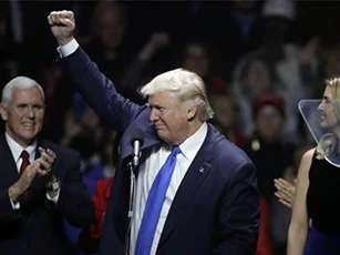 Thị trường tài chính chao đảo khi Donald Trump đắc cử tổng thống Mỹ