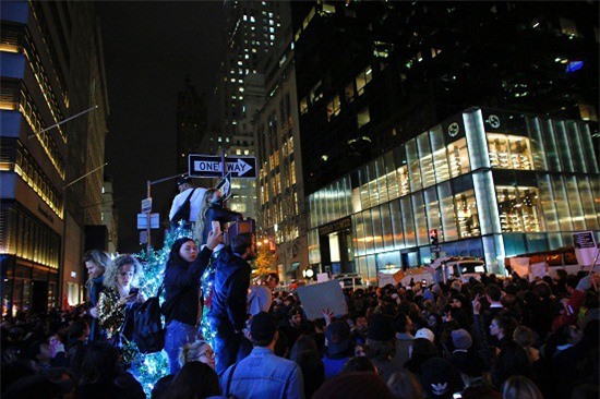 Xả súng gần khu vực biểu tình phản đối Donald Trump làm Tổng thống