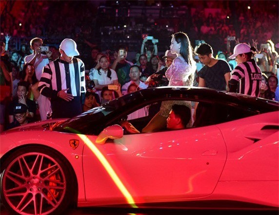 Hồ Ngọc Hà nói gì khi mượn siêu xe của Cường đô la?