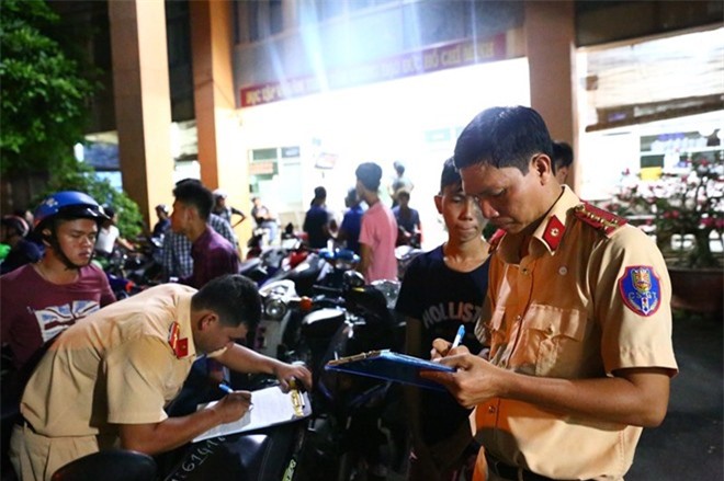 Tóm gọn 52 "quái xế" đua xe trái phép ở Bình Dương