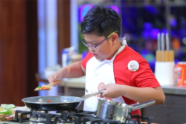 Vua đầu bếp nhí: Cậu bé 12 tuổi bật khóc nói về môi trường