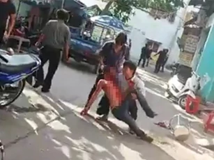 Hỗn chiến sau bữa tiệc, nhiều người bị thương nhập viện