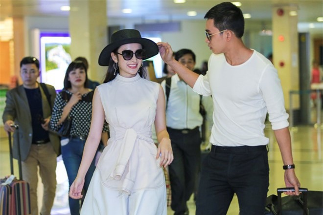 Angela Phương Trinh lộ ảnh thân mật bên người mẫu Võ Cảnh