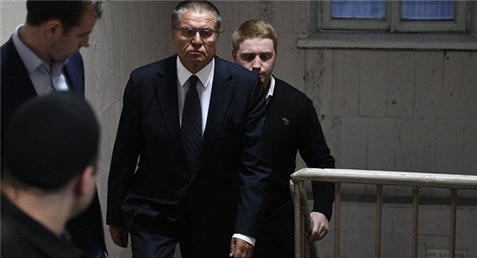 Bộ trưởng Kinh tế Nga bị bắt vì nhận hối lộ từ chối khai cung