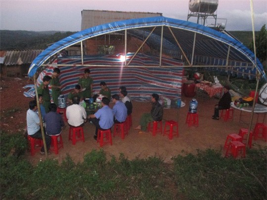 Điều tra nguyên nhân bé gái tử vong sau khi ăn mì gói