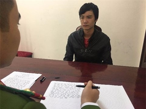 Tạm giữ đối tượng đá văng chảo mỡ làm 2 bé gái bỏng nặng