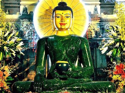 Tượng Phật Ngọc hoà bình được cung nghinh tại Bình Dương