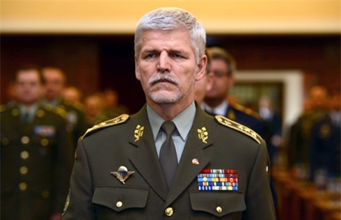 Donald Trump bị tố không nghiêm túc về Hiệp ước với NATO