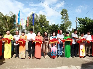 Người dân Đất Mũi với hoài niệm ớn lạnh về cây cầu bê tông trơ lõi sắt