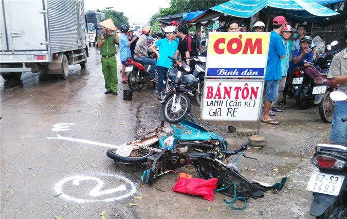 Long An: Tai nạn giao thông liên hoàn, 3 người thương vong