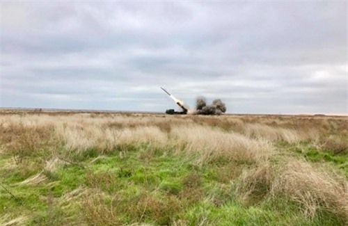 Ukraine thử thành công tên lửa tự chế có độ chính xác cao