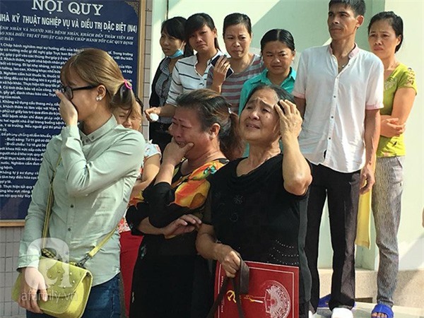 Vụ nổ bốt điện ở Hà Đông: Một nạn nhân đã tử vong 