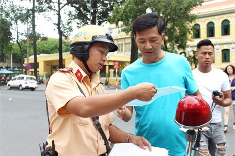 CSGT TP. HCM tiết lộ 2 trường hợp phạt xe không chính chủ