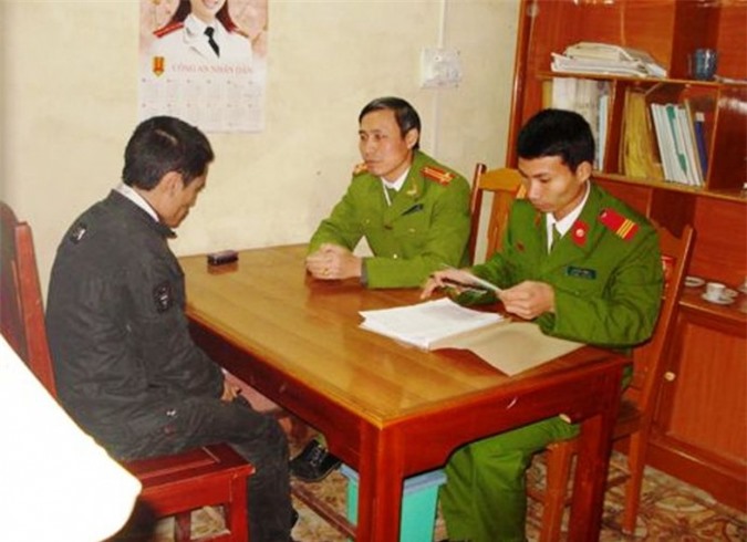 Không được tiền mua điện thoại, "nghich tử" châm lửa đốt nhà