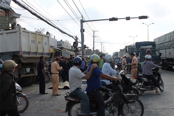 Va chạm với xe ben, người đàn ông bị cán tử vong tại chỗ