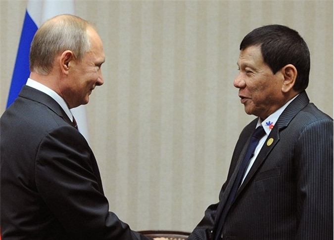 Tổng thống Philippines bày tỏ ngưỡng mộ tổng thống Nga Putin