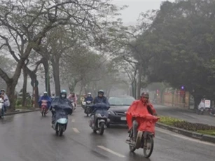 Gió mùa về, Hà Nội chìm trong mưa rét