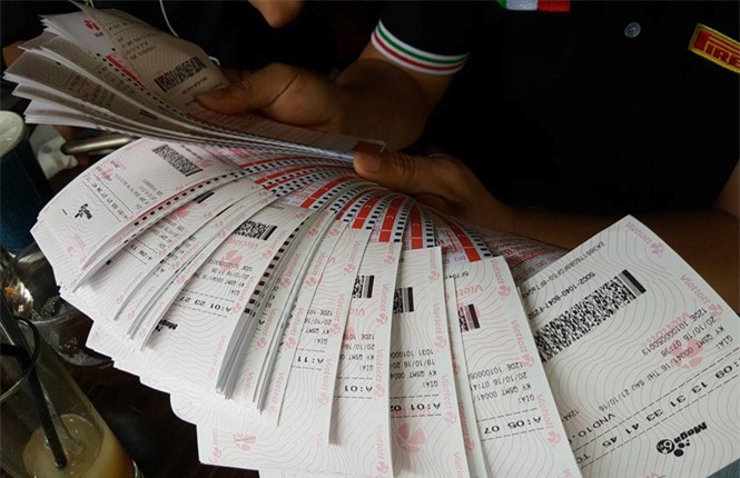 Hơn 1 tháng có 4 người trúng số độc đắc: Tiền đâu để trả thưởng?
