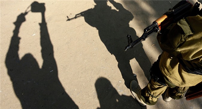 Điện Kremlin lên tiếng việc Ukraine "bắt cóc" binh sĩ ở bán đảo Crimea