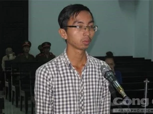 Đu dây thừng vào ngân hàng ăn trộm, nhân viên bảo vệ lãnh án tù