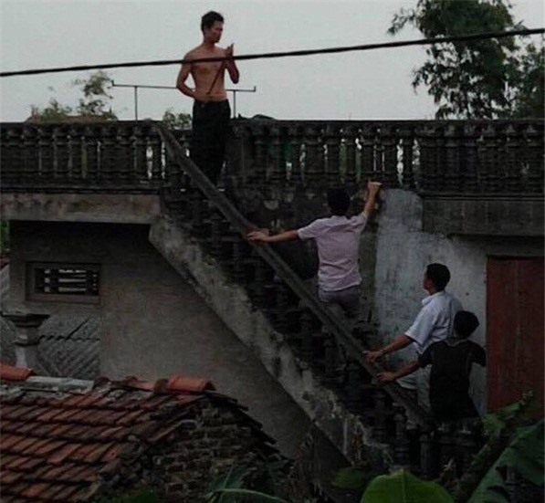 Vụ 2 bé gái mất tích ở Hà Nội: Phút kinh hoàng "đối mặt" nghi can