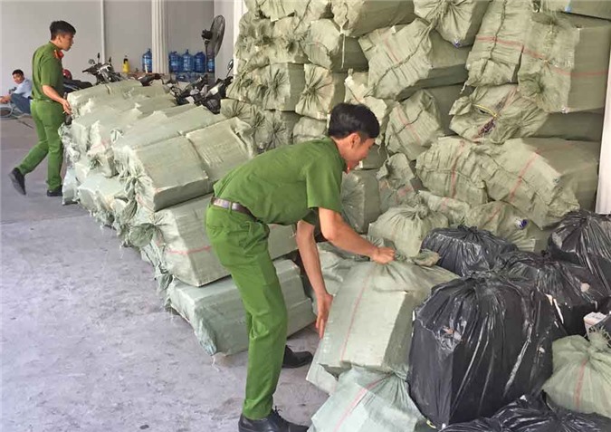 Phó thủ tướng yêu cầu làm rõ vụ buôn lậu thuốc lá tại Long An