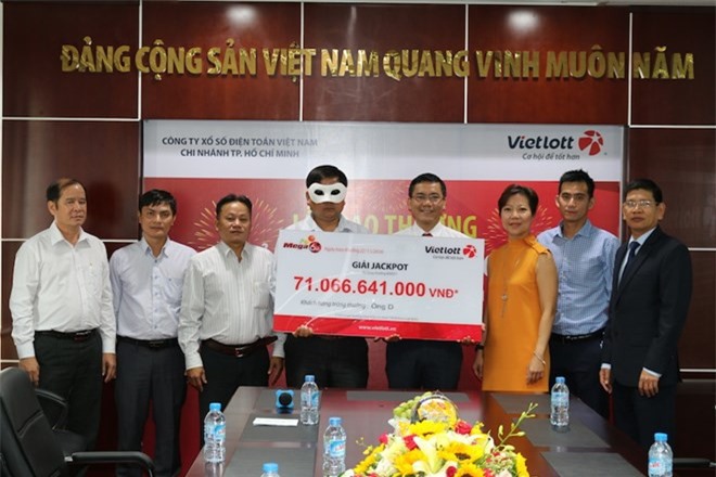 Tranh cãi việc công bố danh tính người trúng xổ số độc đắc