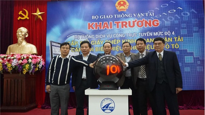 Cấp đổi giấy phép kinh doanh vận tải, phù hiệu xe qua mạng