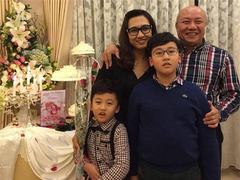 BTV Vân Anh rời VTV: "Không còn chờ cơm vợ đến hoa mắt"