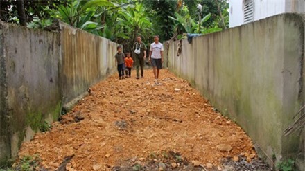 Can ngăn ẩu đả, trưởng công an xã bị chém trọng thương