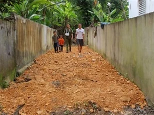 Can ngăn ẩu đả, trưởng công an xã bị chém trọng thương