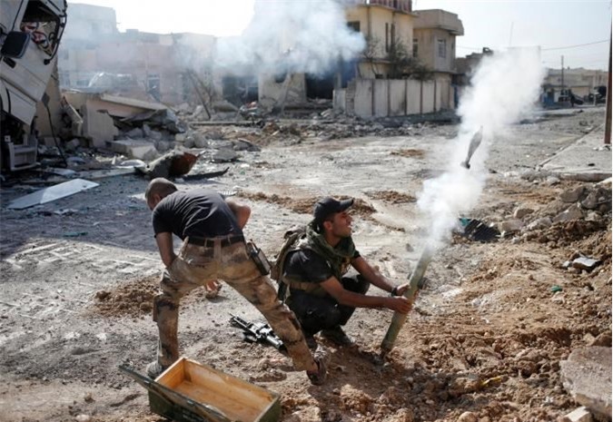 IS đáp trả quân đội Iraq bằng đạn cối ở Mosul, 16 người chết
