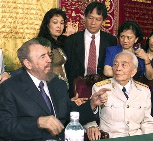 Khoảnh khắc "huyền thoại" cuộc đời lãnh tụ Cuba Fidel Castro qua ảnh