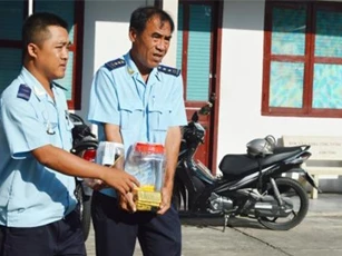 Vận chuyển trái phép gần 18kg vàng: Vụ án bị khởi tố